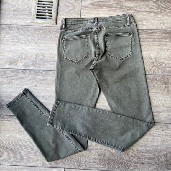 Club Monaco  Skinny Jeans - Picture 5 of 11